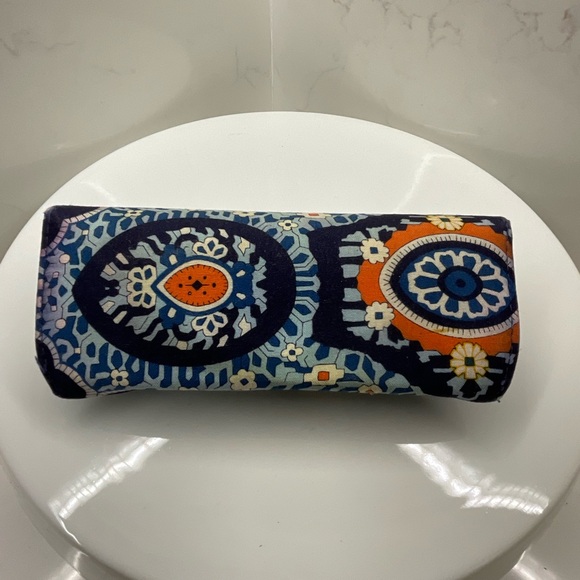 Vera Bradley Hardshell Glasses Case Magnetic Closure Fabric - Picture 5 of 10